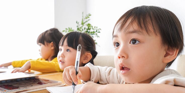 友達や兄弟と学ぶグループ英会話のイメージ｜グループコース