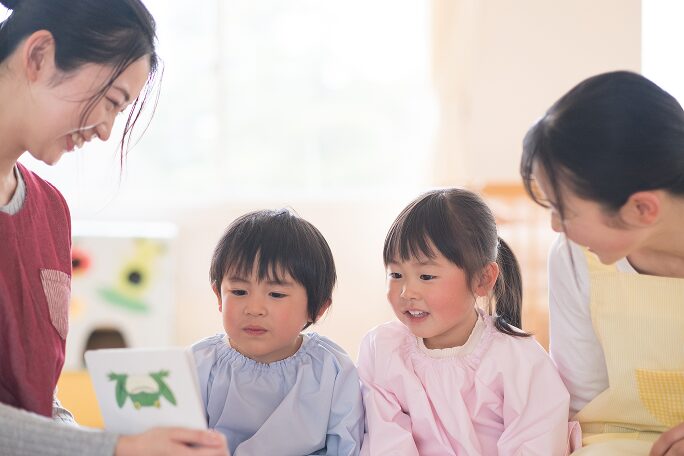成長段階に合わせた幼児英会話レッスンのイメージ
