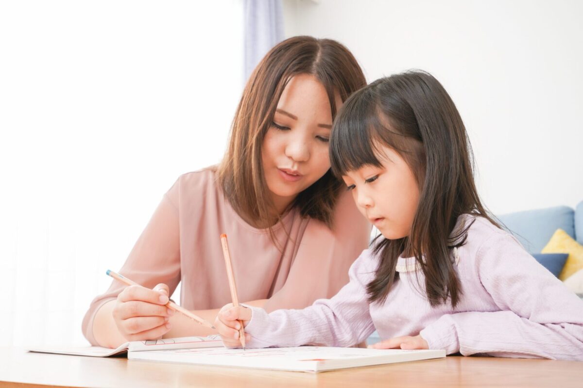 帰国後も英語力を伸ばす子どものイメージ｜帰国子女コース